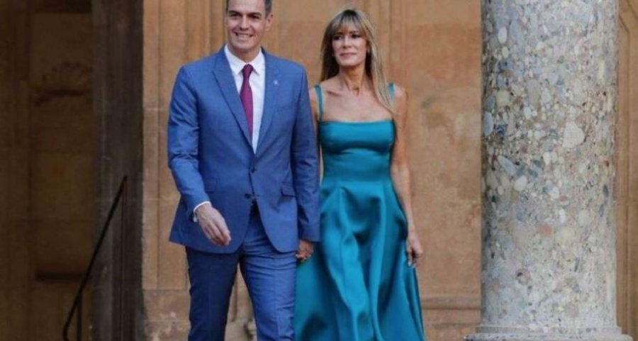 Begoña Gómez, bashkëshortja e kryeministrit spanjoll Pedro Sánchez, do të dalë në gjyq për akuza korrupsioni dhe i është ndaluar të largohet nga Spanja.