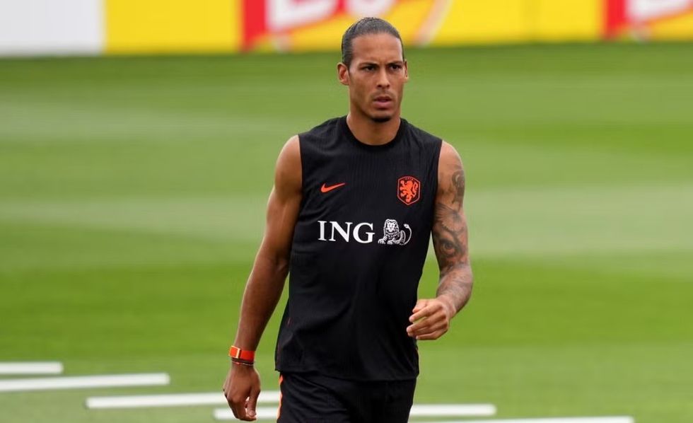 Van Dijk përjeton moment shqetësues në Kupën e Botës, por vazhdon lojën