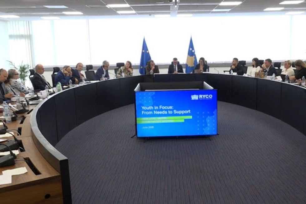 Koordinatori i ekipit për Shoqëri civile në Zyrën e BE-së në Kosovë, Olivier Boudart, mori pjesë në takimin e nivelit të lartë për koordinimin e donatorëve në Kosovë.