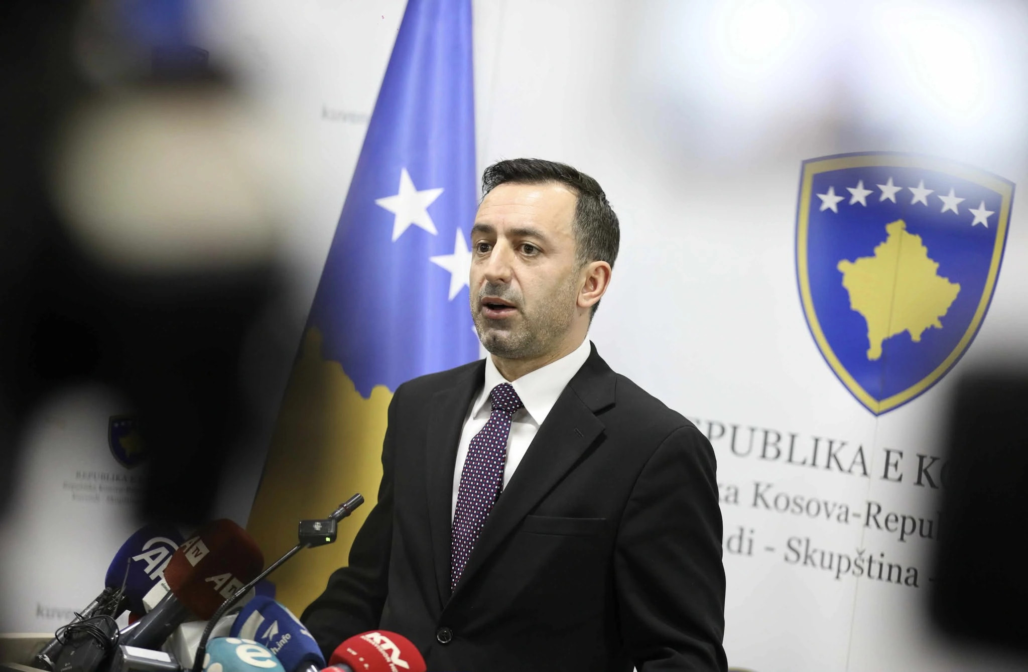 Del raporti zyrtar i Policisë së Kosovës që sqaron shkakun e aksidentit tragjik në autostradën “Ibrahim Rugova”.