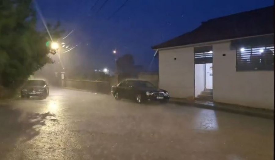Stuhia e fuqishme përfshin juglindjen e Shqipërisë, moti përkeqësohet ndjeshëm