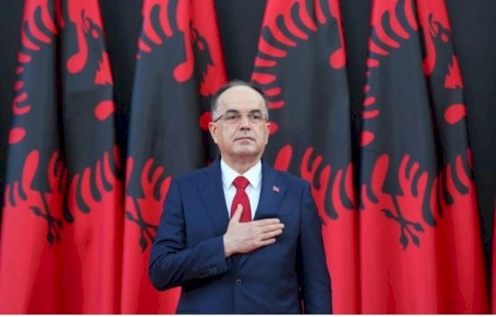 Begaj: Kushtetuta dhe liria e shprehjes në qendër të protestave në Tiranë