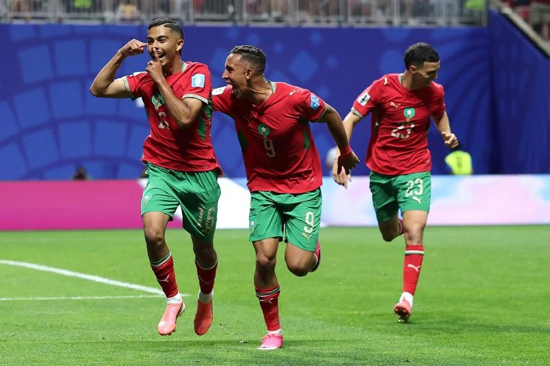 Holanda triumfon ndaj Tunizisë dhe përgatitet për sfidën me Marokun në Kupën e Botës