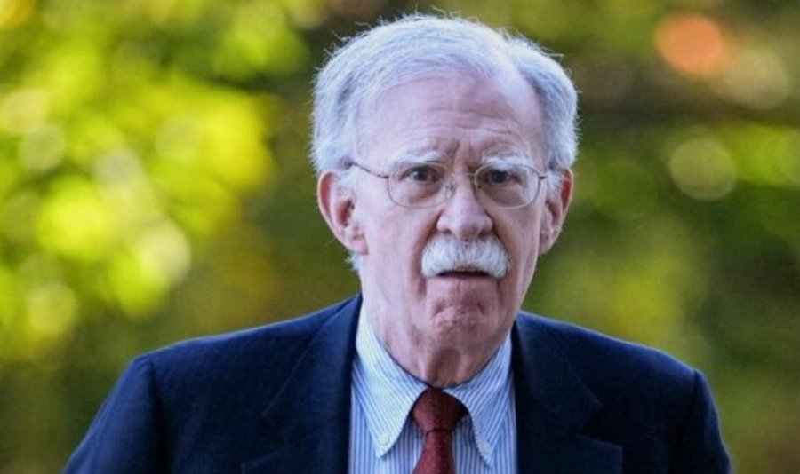 John Bolton ka pranuar fajësinë për mbajtje të paligjshme të dokumenteve të klasifikuara, duke ndryshuar qëndrimin e tij fillestar ndaj 18 akuzave.