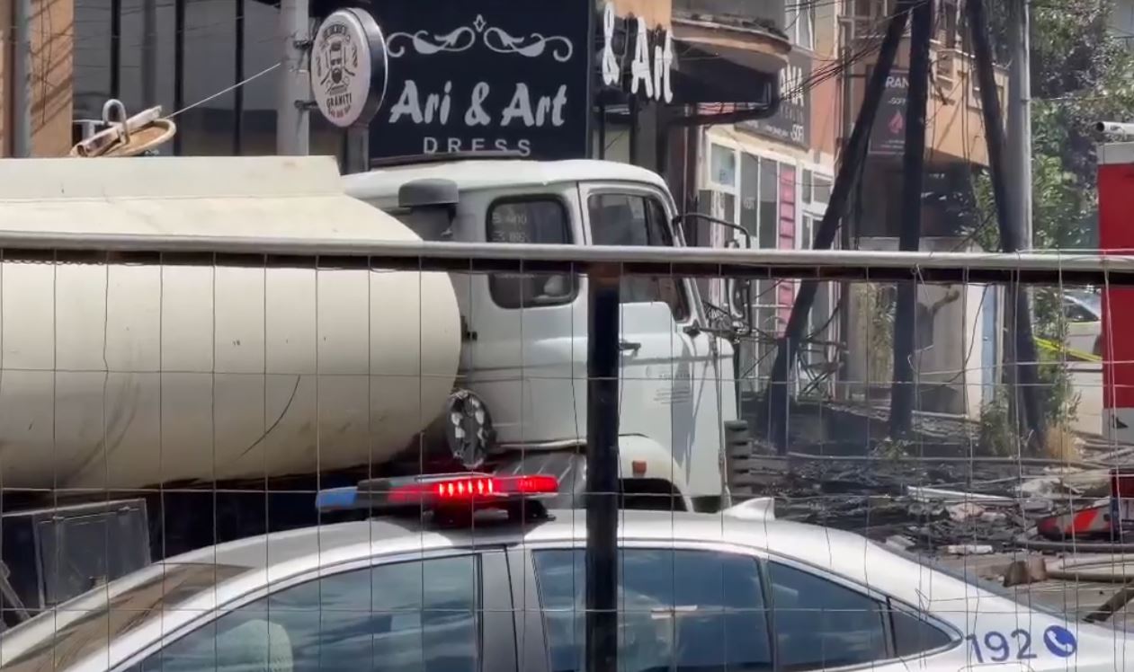 Si u bashkuan forcat për të fikur zjarrin në Parkun e Qytetit