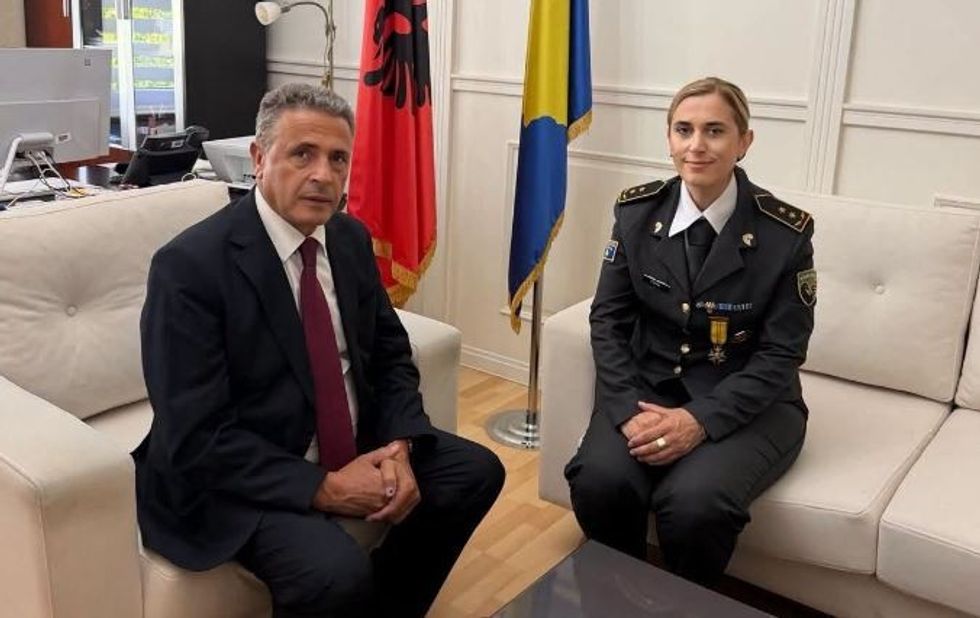 Fatbardha Osaj emërohet zyrtarisht si gruaja e parë atashe e Mbrojtjes së Kosovës në Shqipëri.