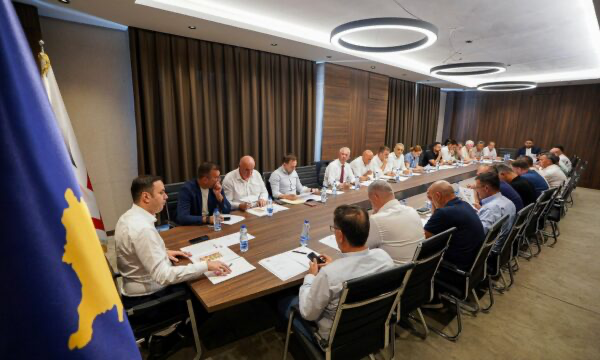 Mungesat dhe diskutimet në mbledhjen e kolegjiumit të LDK-së
