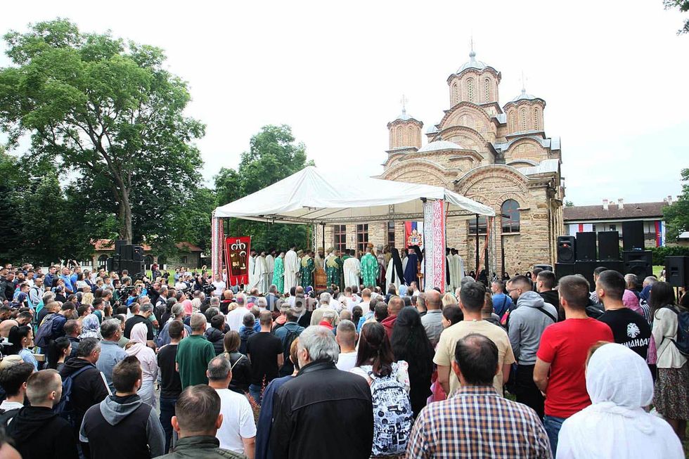 Gjykata Themelore në Prishtinë ka dënuar 36 persona me nga 700 euro gjobë dhe dëbim trevjeçar nga Kosova për thirrje nacionaliste në manifestimin e Vidovdanit në Gazimestan.
