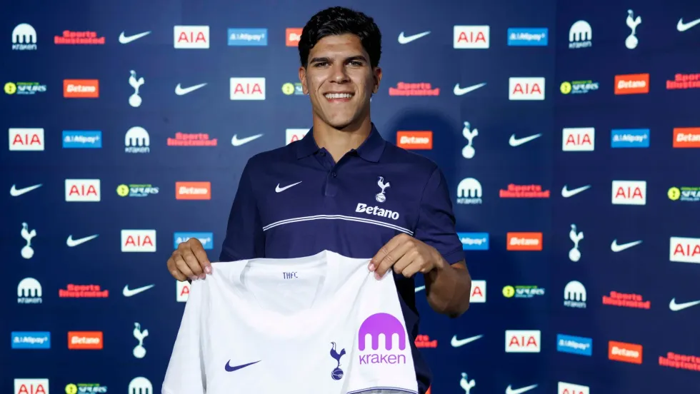 Tottenham Hotspur zyrtarizon transferimin rekord të Mateus Fernandes për 85 milionë funte, duke tejkaluar rekordin e mëparshëm prej 65 milionë funtesh.