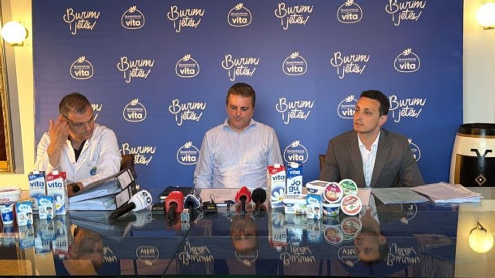Qumështorja “Vita” pezullon prodhimin, në pritje të rezultateve të analizave