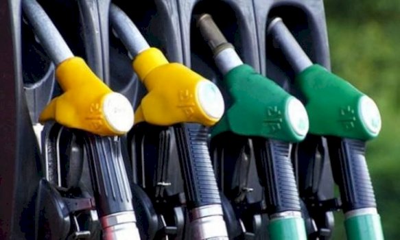 Nafta shtrenjtohet për një cent, benzina 1.36 euro/litër, gazi ulet në 0.64 euro/litër.