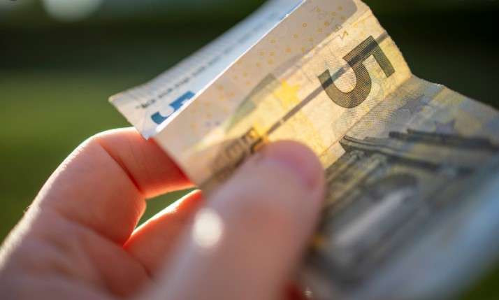 Shtetasi i huaj arrestohet për ryshfet me 5 euro në kufi