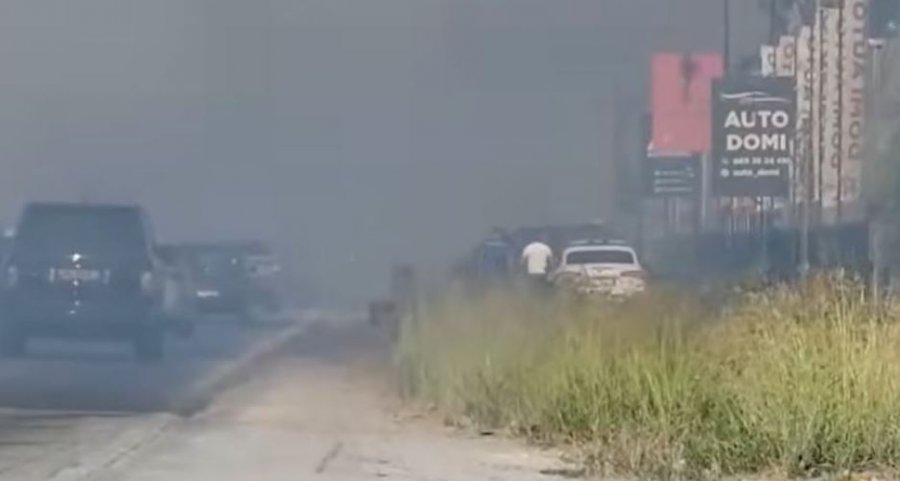 Fiket zjarri në Koxhas të Shijakut dhe është rikthyer qarkullimi në autostradën Durrës–Tiranë.