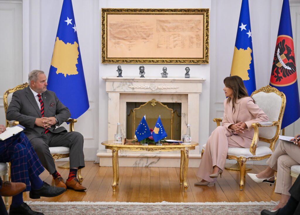 Kosova kërkon hapjen e negociatave për anëtarësim në BE pa vonesa