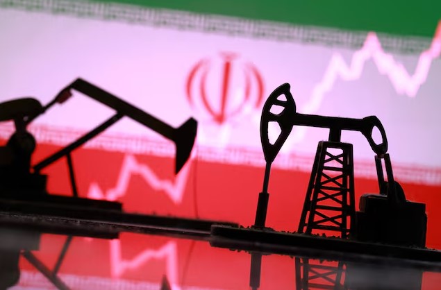 SHBA-ja ndërpret licencën e naftës iraniane pas sulmeve në Ngushticën e Hormuzit