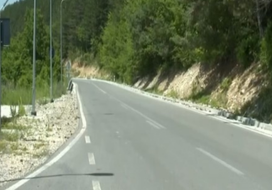 Rruga Brezovicë – Prevallë mbyllet për një ditë për punime asfaltimi