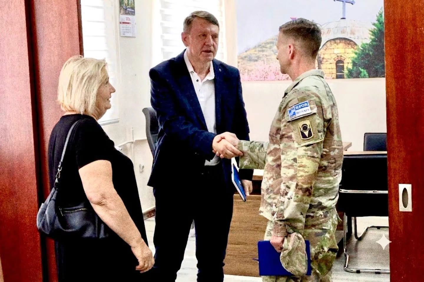 KFOR-i riafirmon angazhimin për sigurinë në Zveçan dhe bashkëpunimin me autoritetet lokale