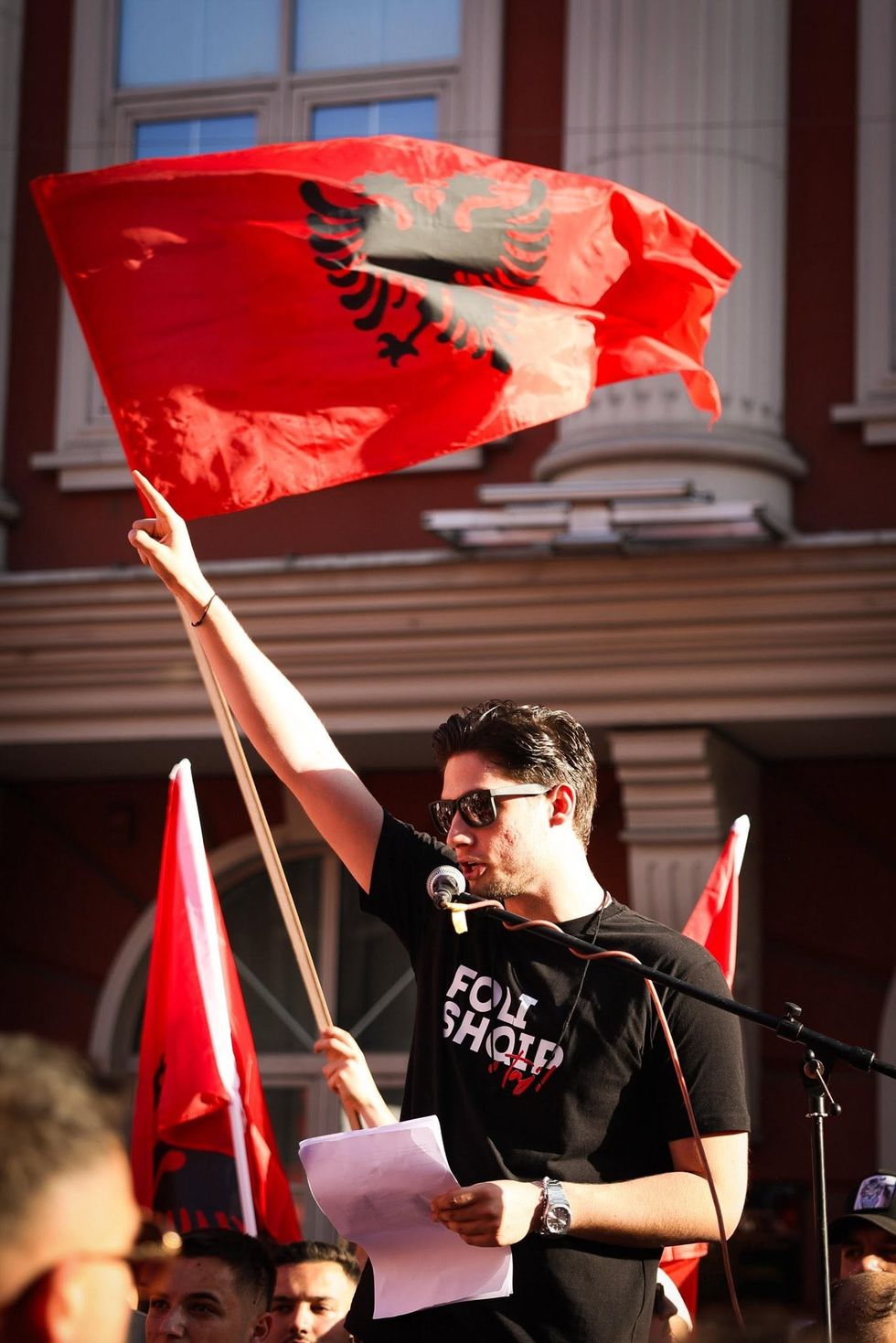 Provimi i jurisprudencës në gjuhën shqipe, sfida dhe vonesat që shqetësojnë studentët