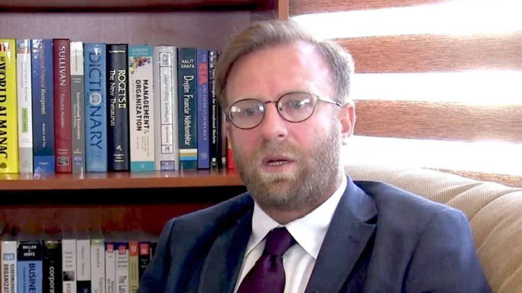 Akuzat e Haki Abazit: A është Kurti duke shkatërruar Republikën e Kosovës?