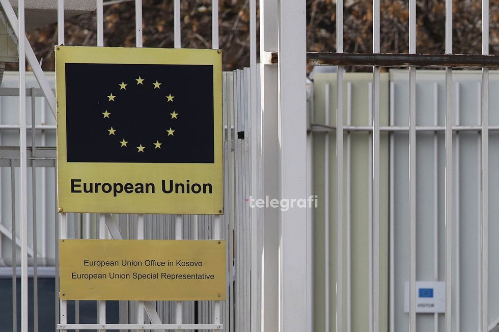 Partneriteti me Rusinë në Kosovë po kthehet në një barrë strategjike