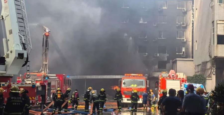 Zjarri në fabrikën kineze i merr jetën 28 personave, hetimet në zhvillim e sipër