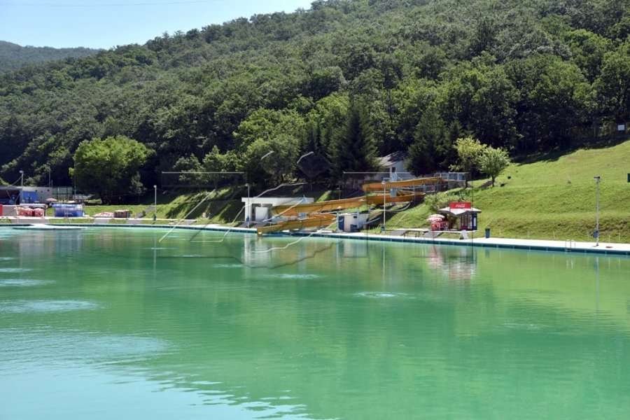 Pishina e Gërmisë është rihapur sot pas konfirmimit të pastërtisë së ujit nga IKSHPK.