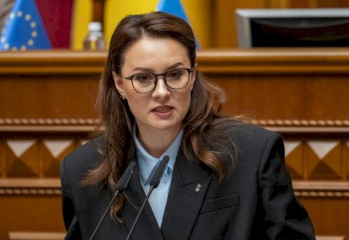 Kryeministrja ukrainase Yulia Svyrydenko ka dorëzuar zyrtarisht dorëheqjen në parlament, duke hapur rrugën për formimin e një qeverie të re.