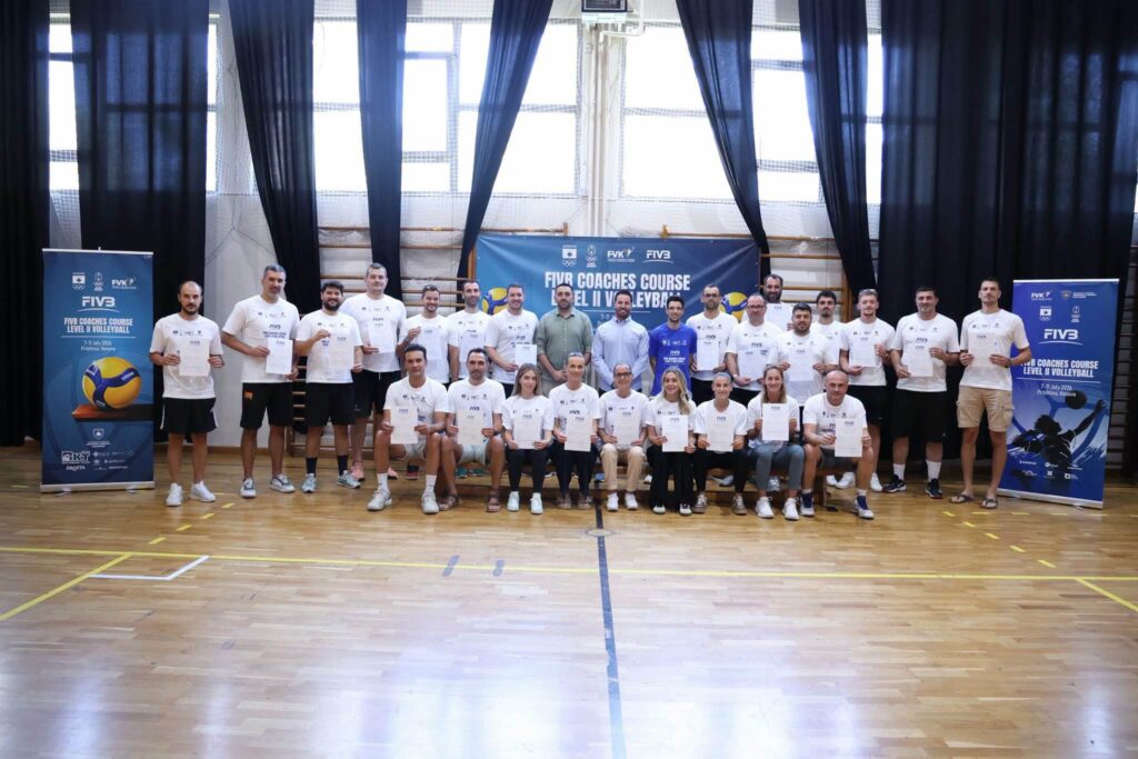 Trajnerët e volejbollit në Kosovë përfundojnë kursin prestigjioz të FIVB-së