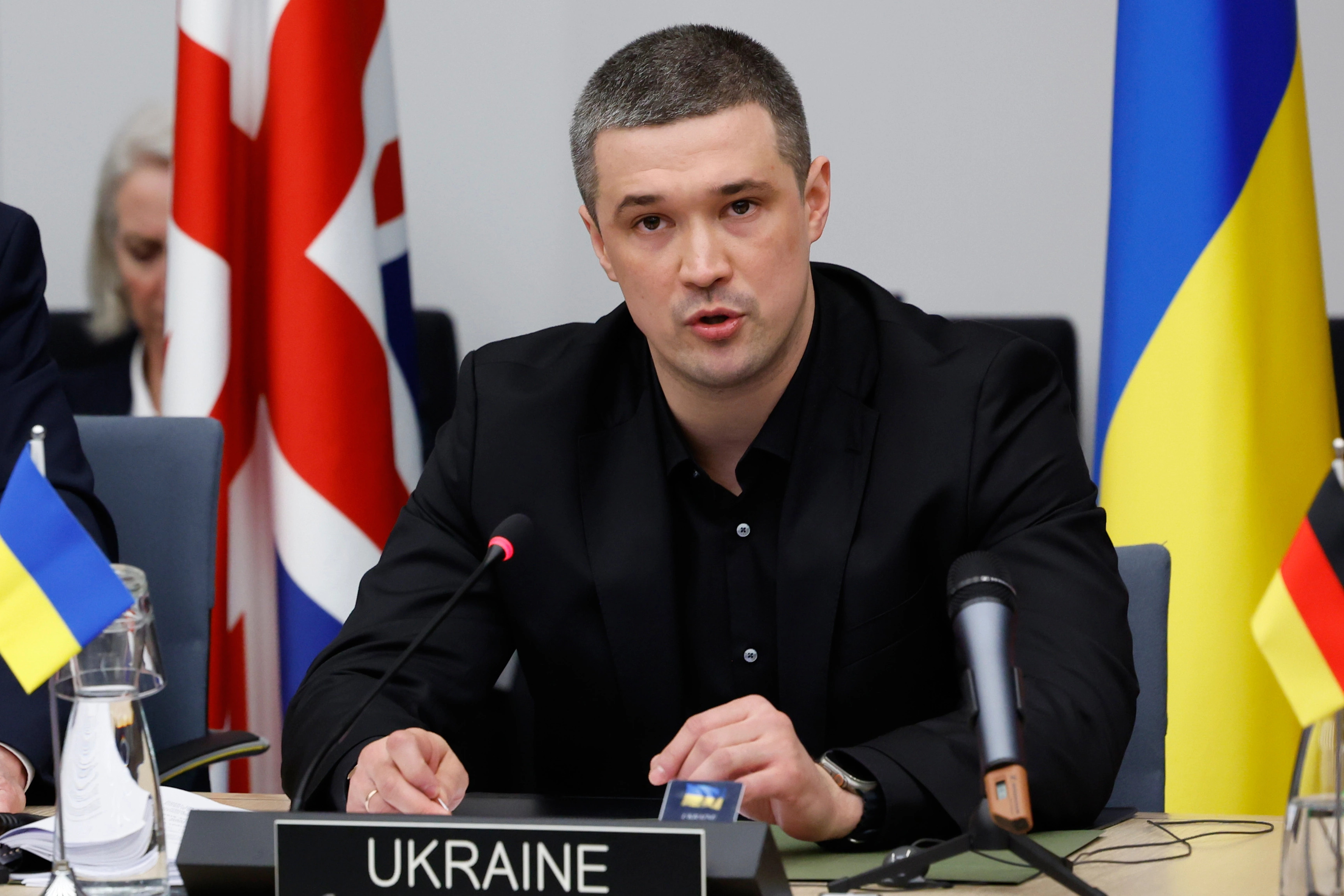 Qindra qytetarë protestuan në Kiev dhe qytete të tjera të Ukrainës kundër shkarkimit të ministrit të Mbrojtjes Mykhailo Fedorov.