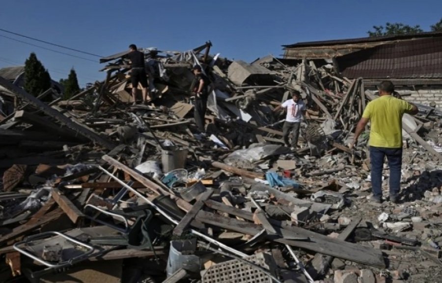Përleshje të përgjakshme në Ukrainë dhe zonat përreth – viktima dhe shkatërrime civile