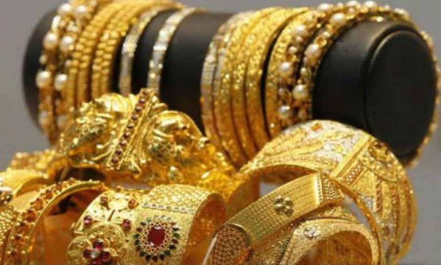 Çmimi i arit bie nën 4,000 dollarë, tensionet në Lindjen e Mesme rrisin shqetësimet për inflacion