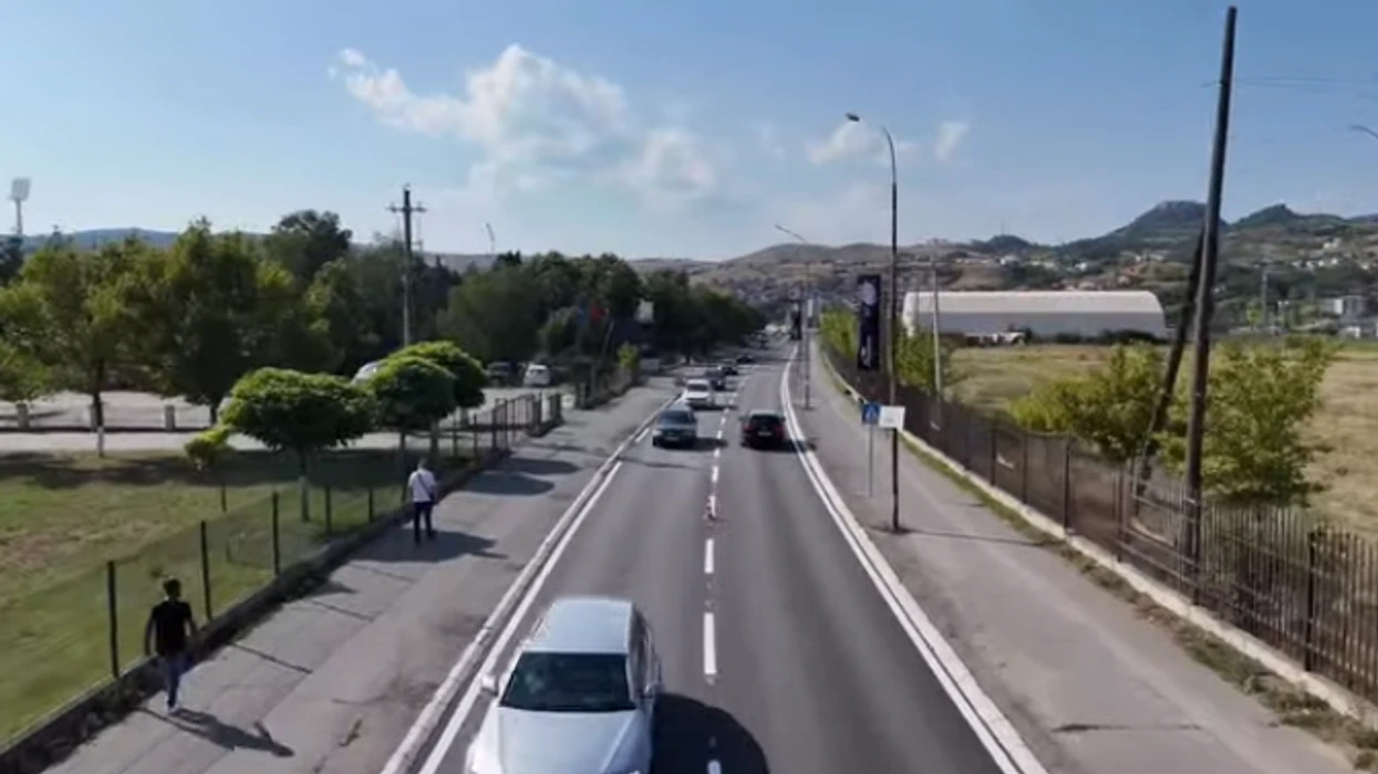 Përfundon asfaltimi i rrugës “Driton M. Veliu” në Mitrovicë, rruga është e gatshme për qarkullim.