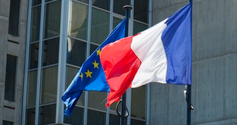 Franca përballet me sulmet kibernetike, thërret ambasadorin rus në Paris