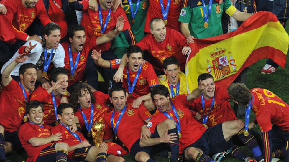 Ish-kampioni spanjoll i bllokuar nga SHBA për finalen e Kupës së Botës