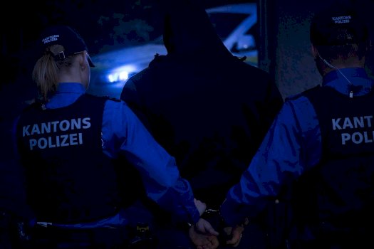 Arrestohet në Zvicër 14-vjeçari kosovar, dyshohet për vjedhje në banesë