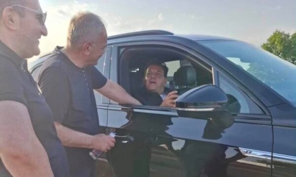 Qarkullimi në kufirin Kroaci-Serbi rikthehet normalitetin pas vonesave të shkaktuara nga sistemi i ri