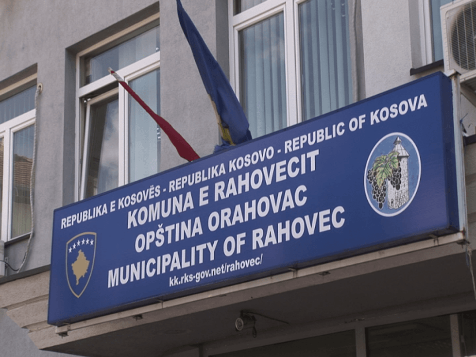 Fermerët e Rahovecit paralajmërohen për stuhi të forta dhe masat mbrojtëse