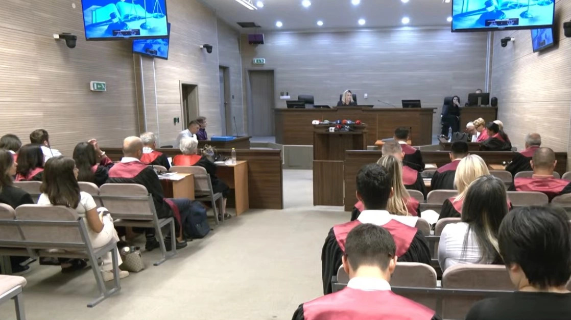 Seanca për Masakrën e Reçakut bllokohet nga mungesa e avokatëve të autorizuar