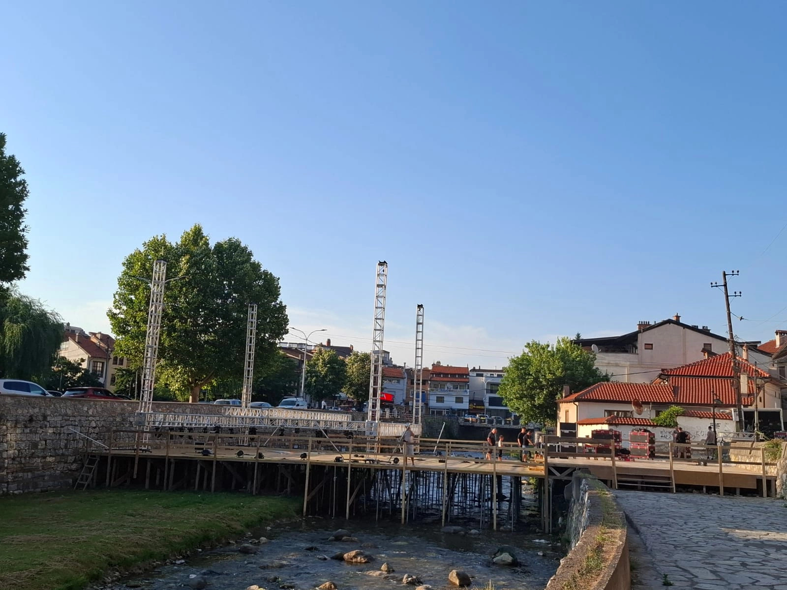 Prizren Fest nis edicionin e pestë me 20 shfaqje, punëtori dhe masterklasa në 11 lokacione.