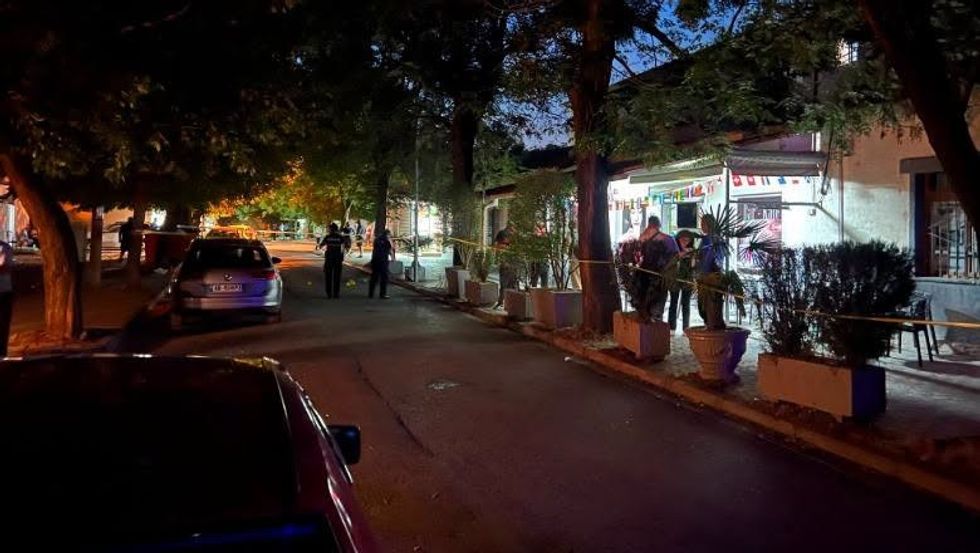 4 të plagosurit në atentatin e Elbasanit ishin kalimtarë të rastësishëm, ndërsa shënjestër ishte një person tjetër në lokal.