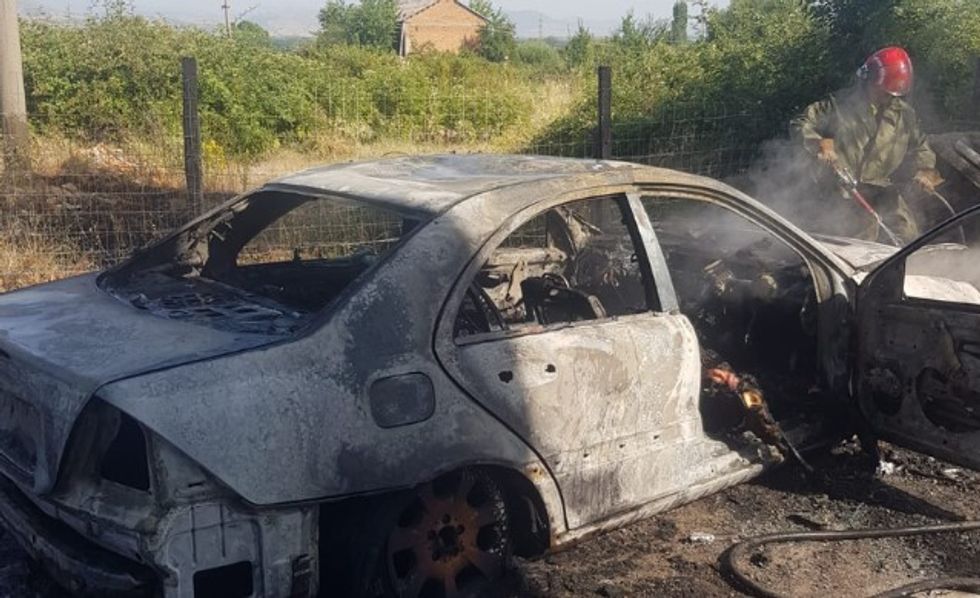 Tragjedia në Korçë: Një vetëvrasje e rëndë me zjarr në makinë