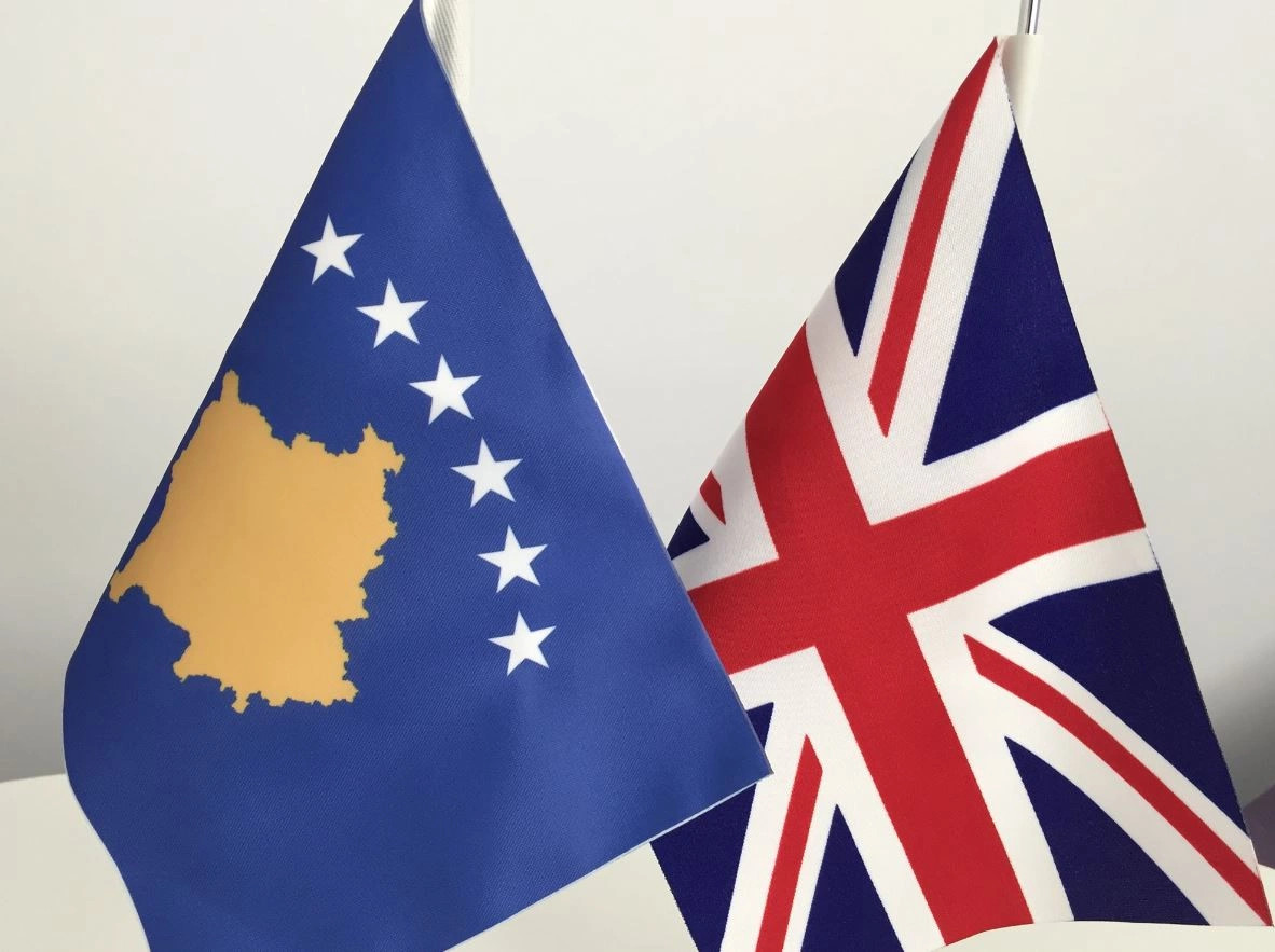 Ambasada britanike kërkon riintegrimin e serbëve në sistemin e drejtësisë së Kosovës