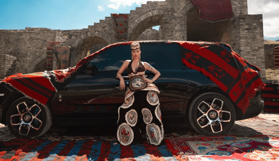 Dafina Zeqiri zbulon datën e lansimit të këngës së re, e cila do të publikohet nesër në orën 18:00.