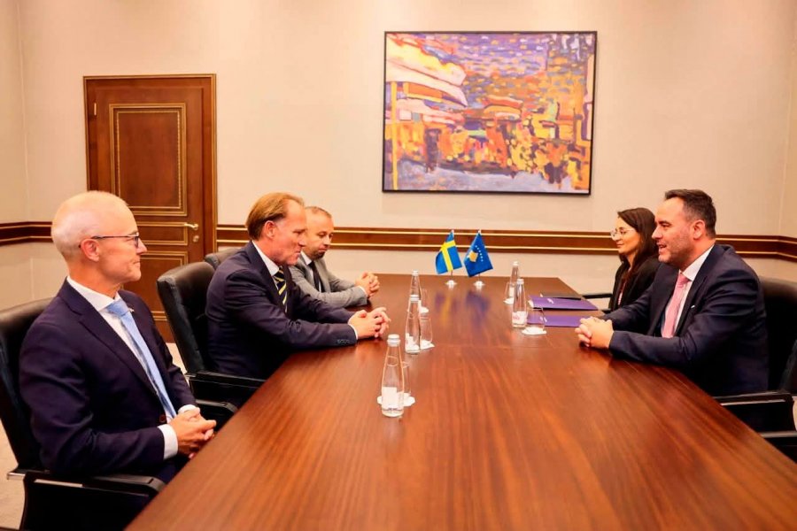 Kryediplomati Konjufca priti në takim lamtumirës ambasadorin turk, Sh.T. Sabri Tunç Angılı.