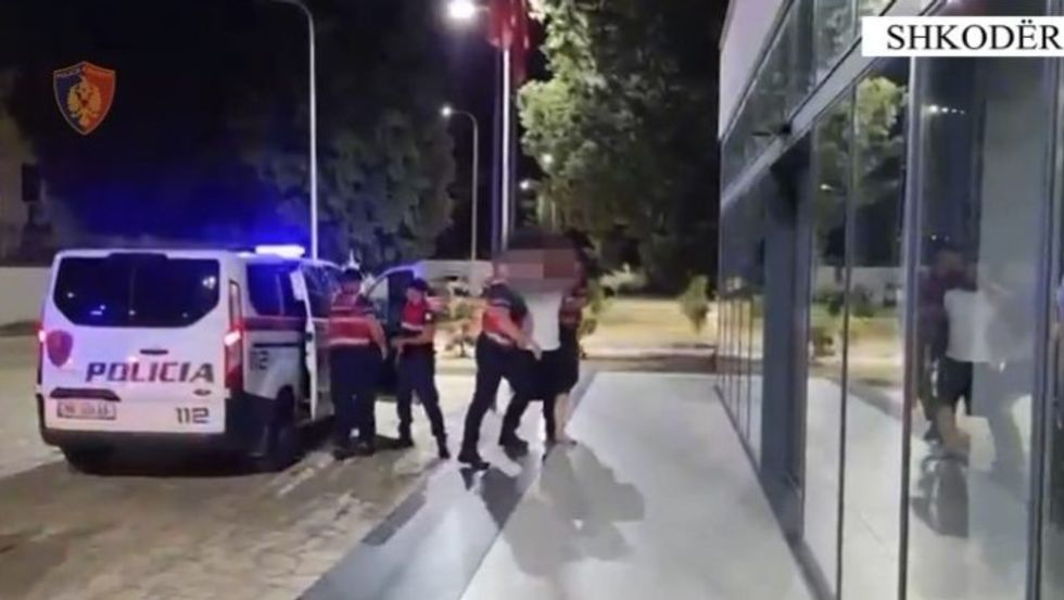 Arrestime në Shkodër për armë, municion dhe drogë në lokal