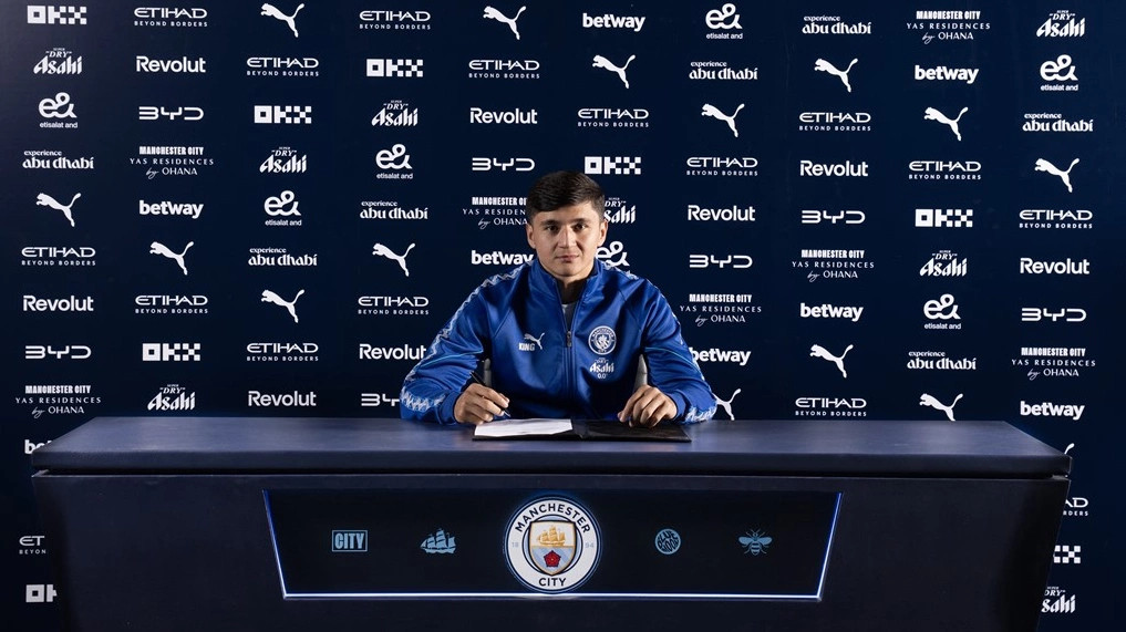 Manchester City ka zyrtarizuar rinovimin e kontratës me mbrojtësin Abdukodir Khusanov deri në verën e vitit 2031.