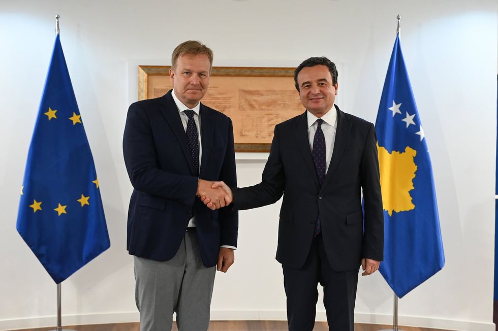 Takimi i fshehtë Kurti-Sorensen dhe sfidat e rikthimit të gjyqtarëve serbë në Kosovë