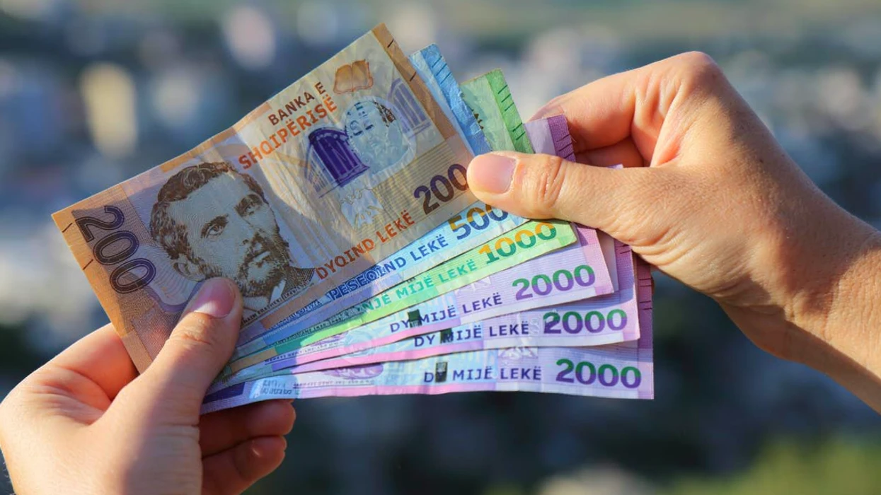 Forcimi rekord i lekut shqiptar: Çfarë fsheh pas tij?