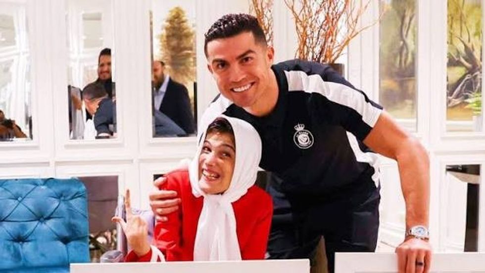 Cristiano Ronaldo dhe arti i jashtëzakonshëm që prek zemrat në Iran