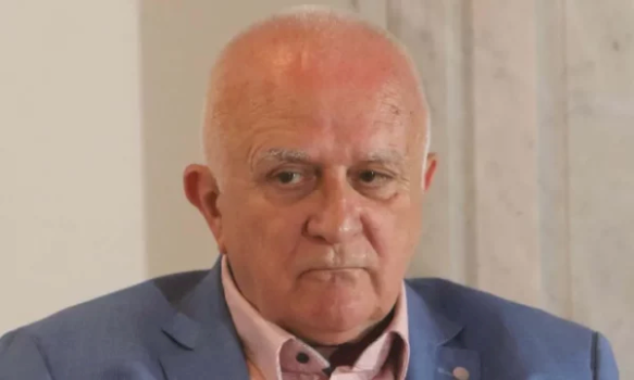 Janjiq konfirmon se marrëdhëniet mes Vuçiqit dhe Radoiçiqit janë tronditëse dhe rrezikojnë pasoja politike në Serbi.